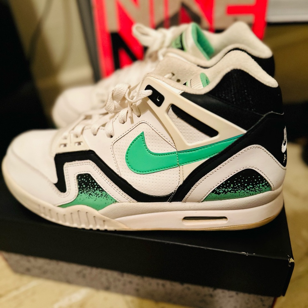 NIKE AIR TECH CHALLENGE 2 POISON GREEN